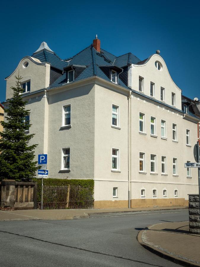 Ferienwohnung Und Apartment Loebau, Stadt- Und Messenah Bagian luar foto